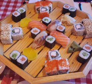 Wok Roll Chinese Restaurant Fahrettin Altay Izmir